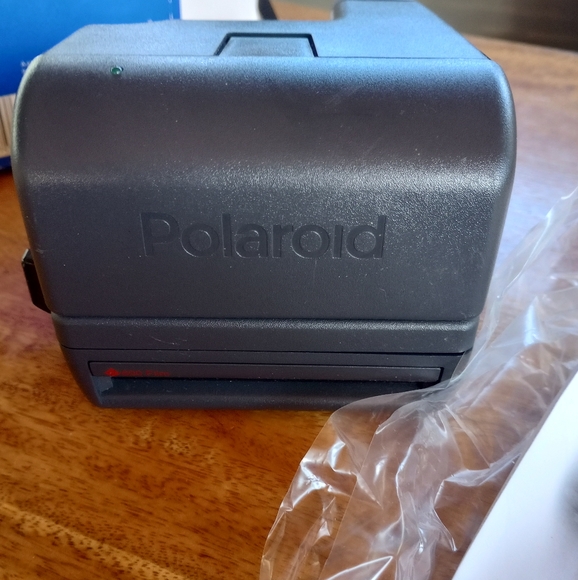 Polaroid instant camera 600series like new - Picture 7 of 7